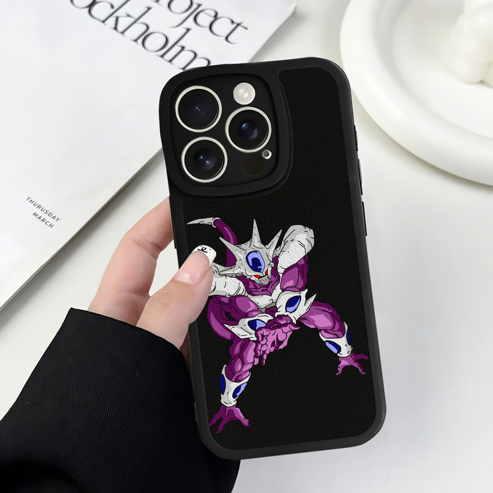 （画像用） ドラゴンボール クウラ DRAGON BALL Cooler Coora 【iPhone 16シリーズ対応】シリコンスマホケース（レザー調） 材質：シリコン